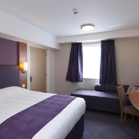 Premier Inn London Croydon Town Centre Номер фото